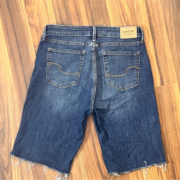 Signature by Levi Strauss Mid Rise Bermuda Stretch Jean Shorts – Size 28 - Picture 6 of 15